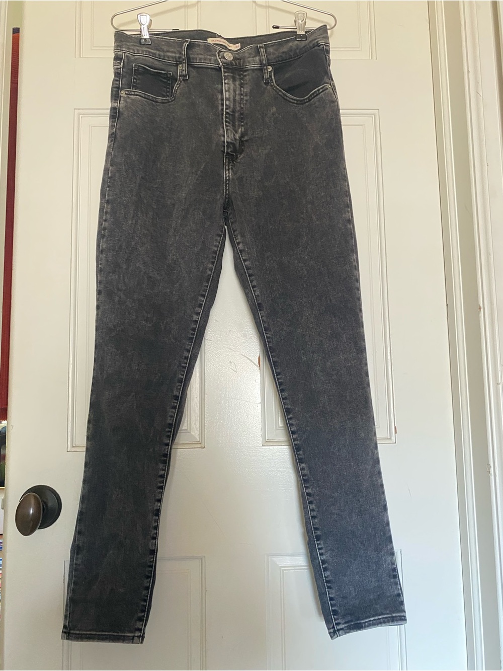 Levi’s Premium Mile High Super Skinny washed black / gray jeans size 31